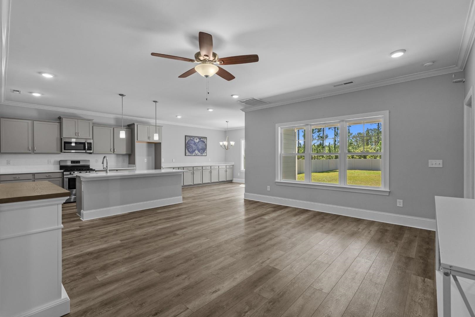 Myrtle Beach, South Carolina, 29579, United States, 5 Bedrooms Bedrooms, ,3 BathroomsBathrooms,Residential,For Sale,2035724