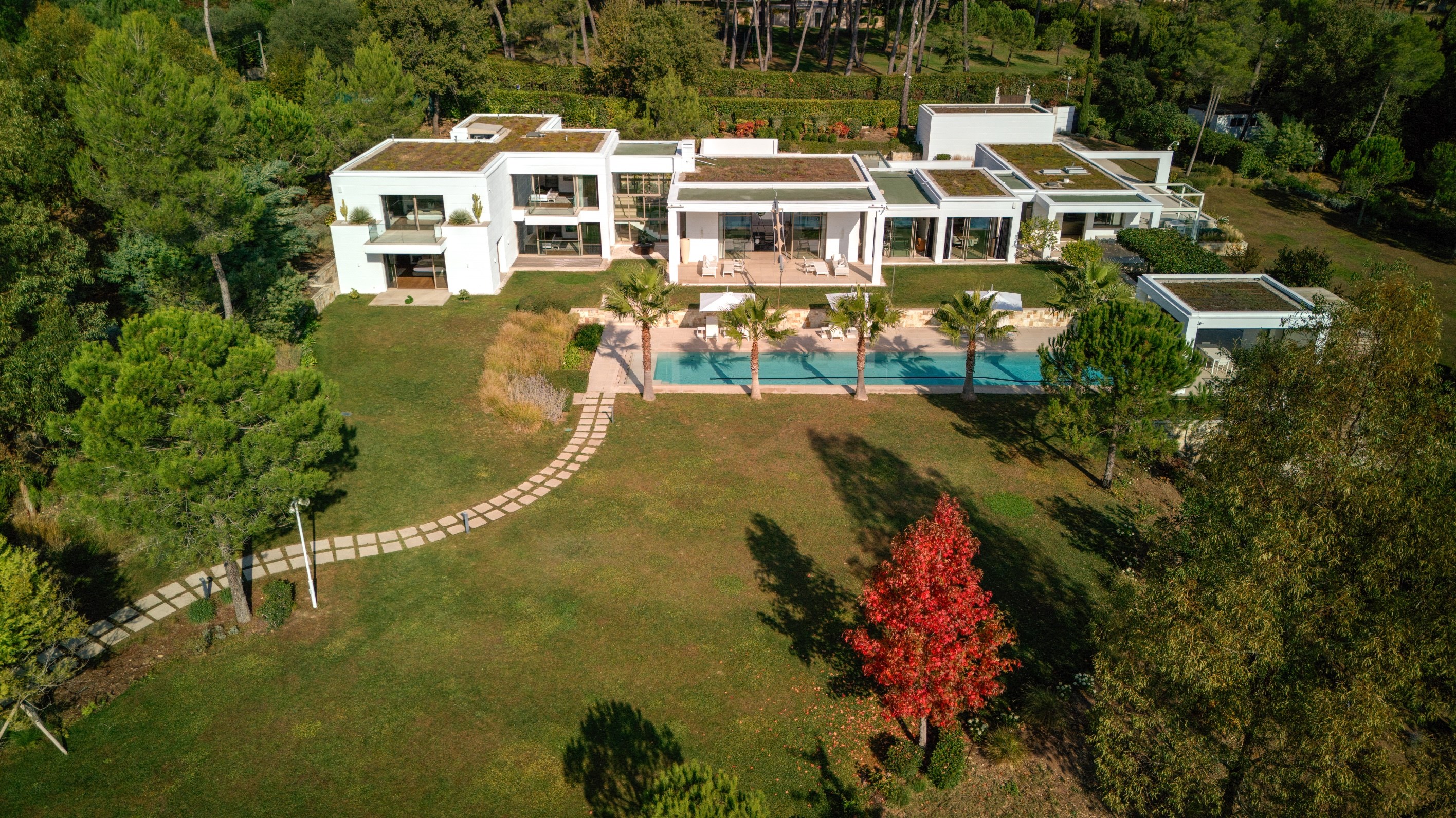  Contemporary luxury villa with guest house, wellness area and pool for sale in … - 物件實景