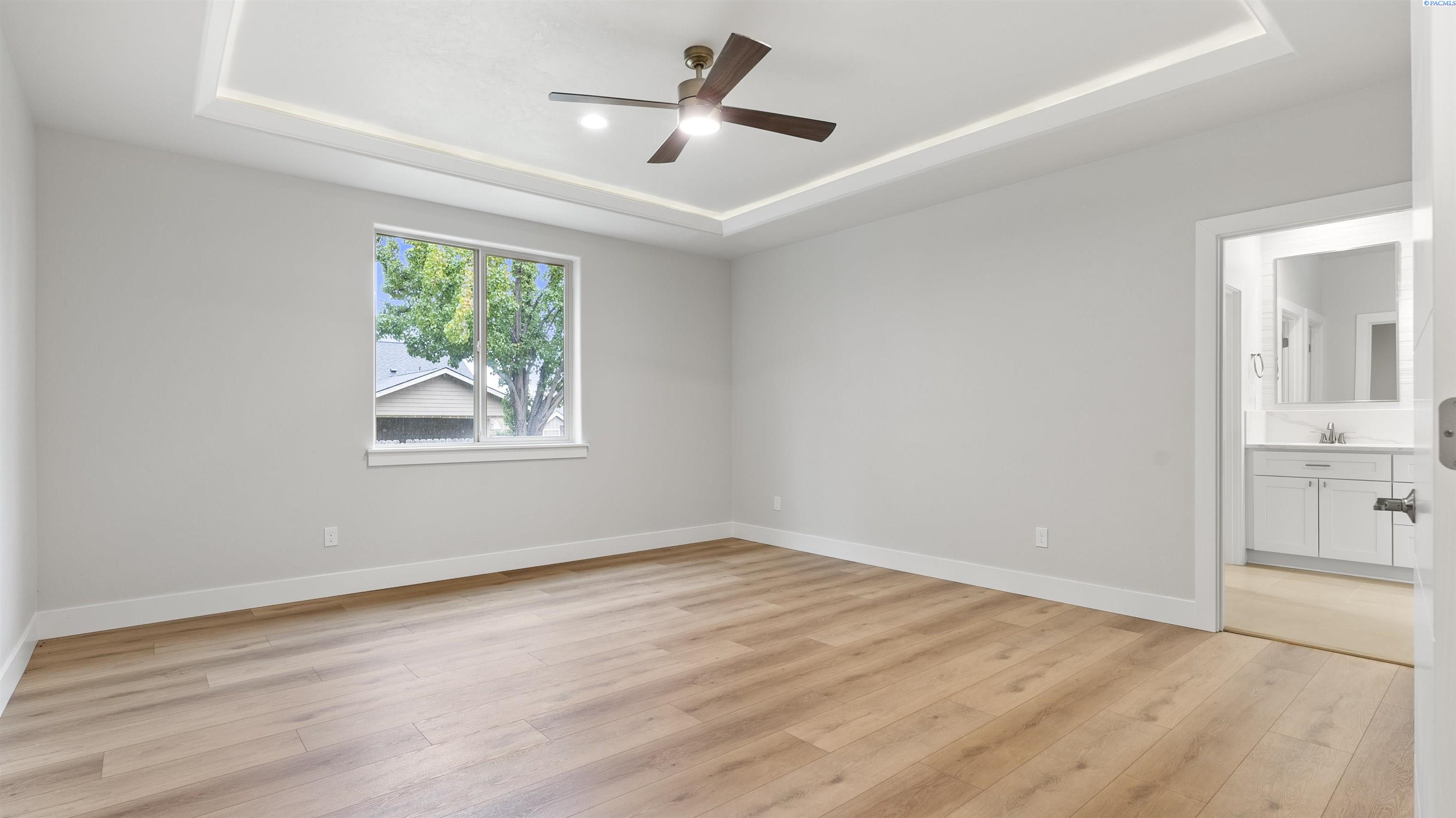 Richland, Washington, 99352, United States, 3 Bedrooms Bedrooms, ,2 BathroomsBathrooms,Residential,For Sale,1991742