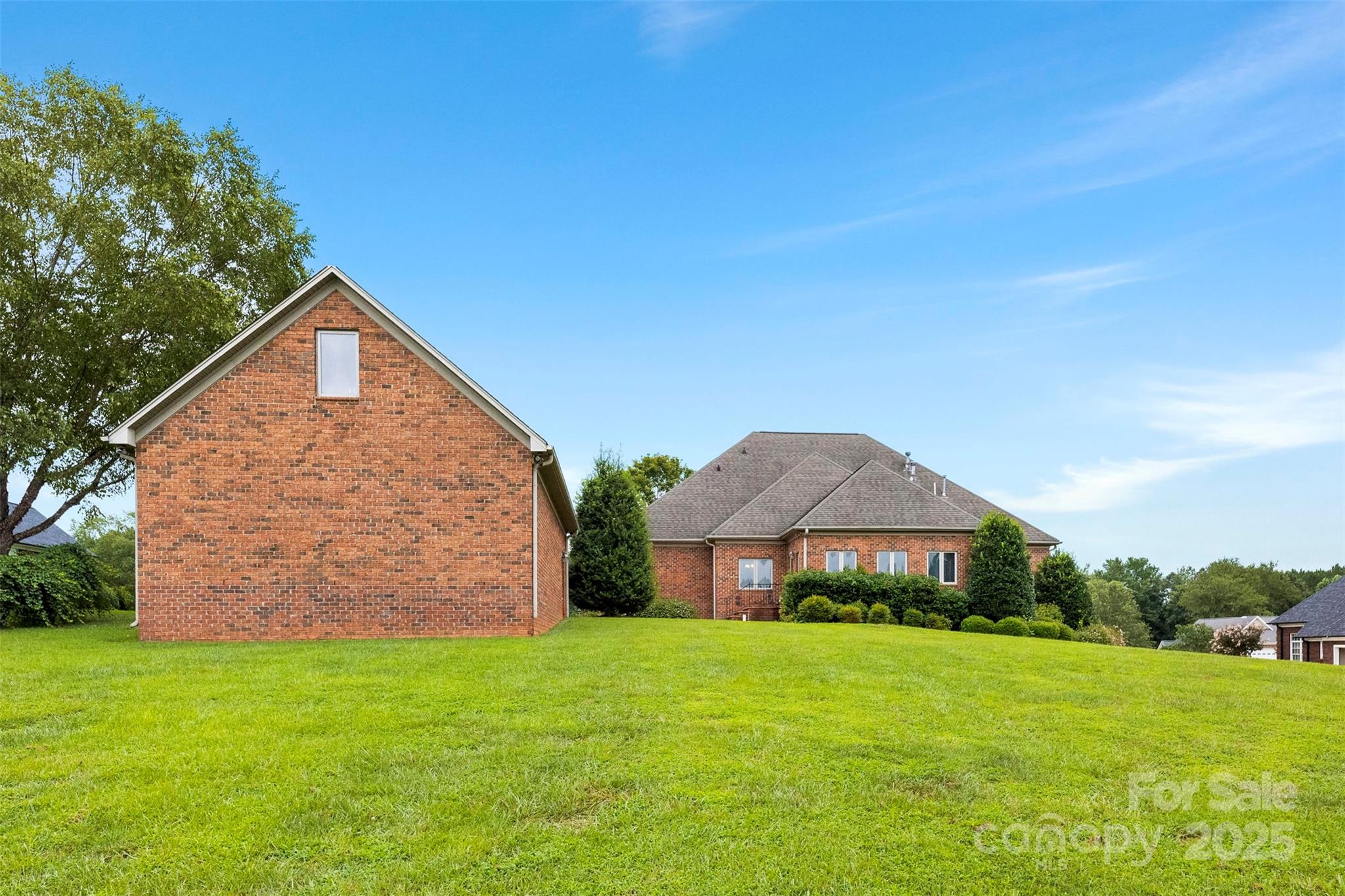 Lincolnton, North Carolina, 28092, United States, 3 Bedrooms Bedrooms, ,3 BathroomsBathrooms,Residential,For Sale,1910907