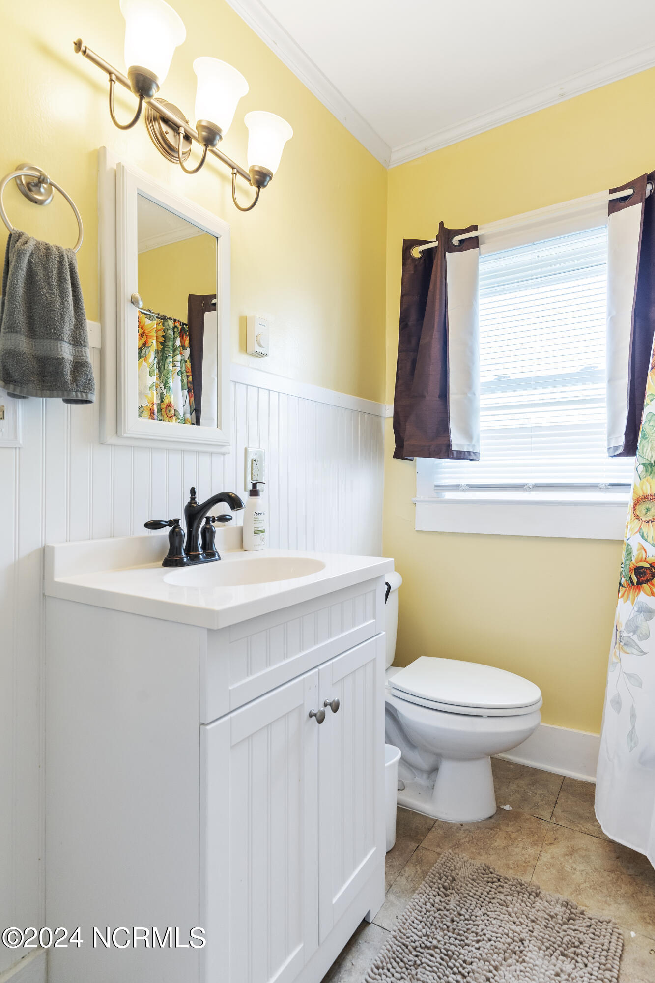 Carolina Beach, North Carolina, 28428, United States, 2 Bedrooms Bedrooms, ,2 BathroomsBathrooms,Residential,For Sale,1708974