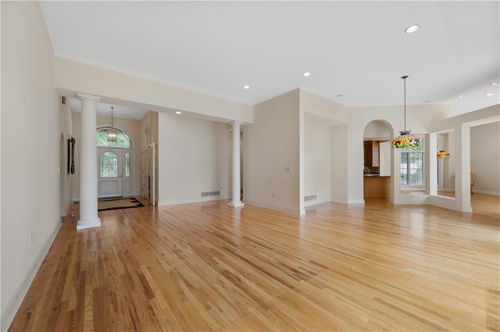 Jasper, Georgia, 30143, United States, 4 Bedrooms Bedrooms, ,5 BathroomsBathrooms,Residential,For Sale,1826778