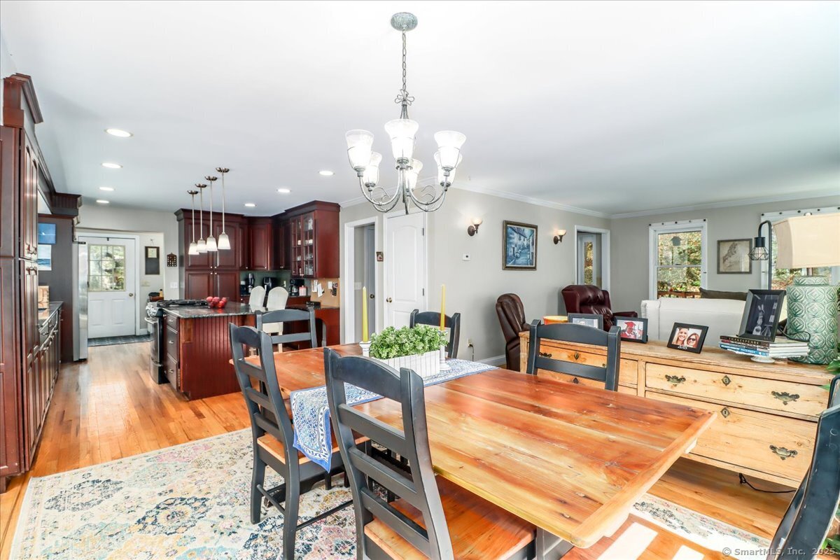 New Milford, Connecticut, 06776, United States, 3 Bedrooms Bedrooms, ,3 BathroomsBathrooms,Residential,For Sale,1971599