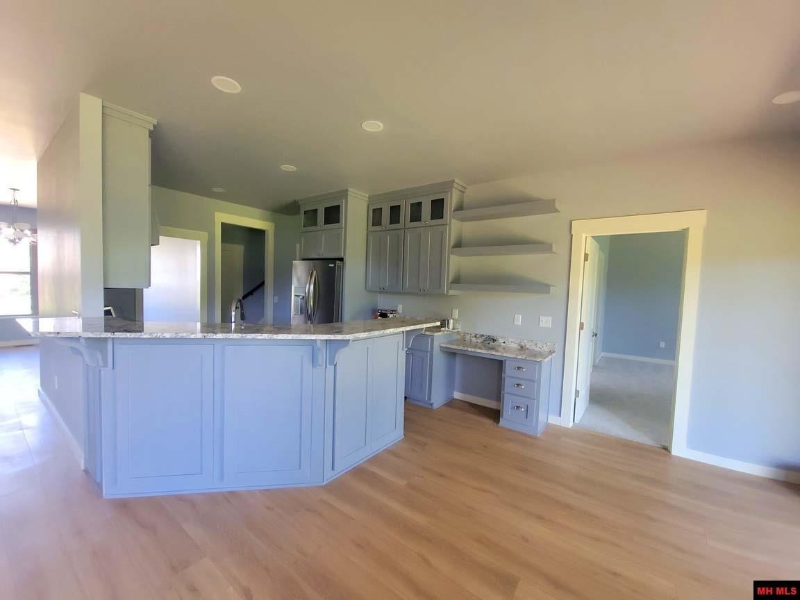 Mountain Home, Arkansas, 72653, United States, 3 Bedrooms Bedrooms, ,2 BathroomsBathrooms,Residential,For Sale,1983473