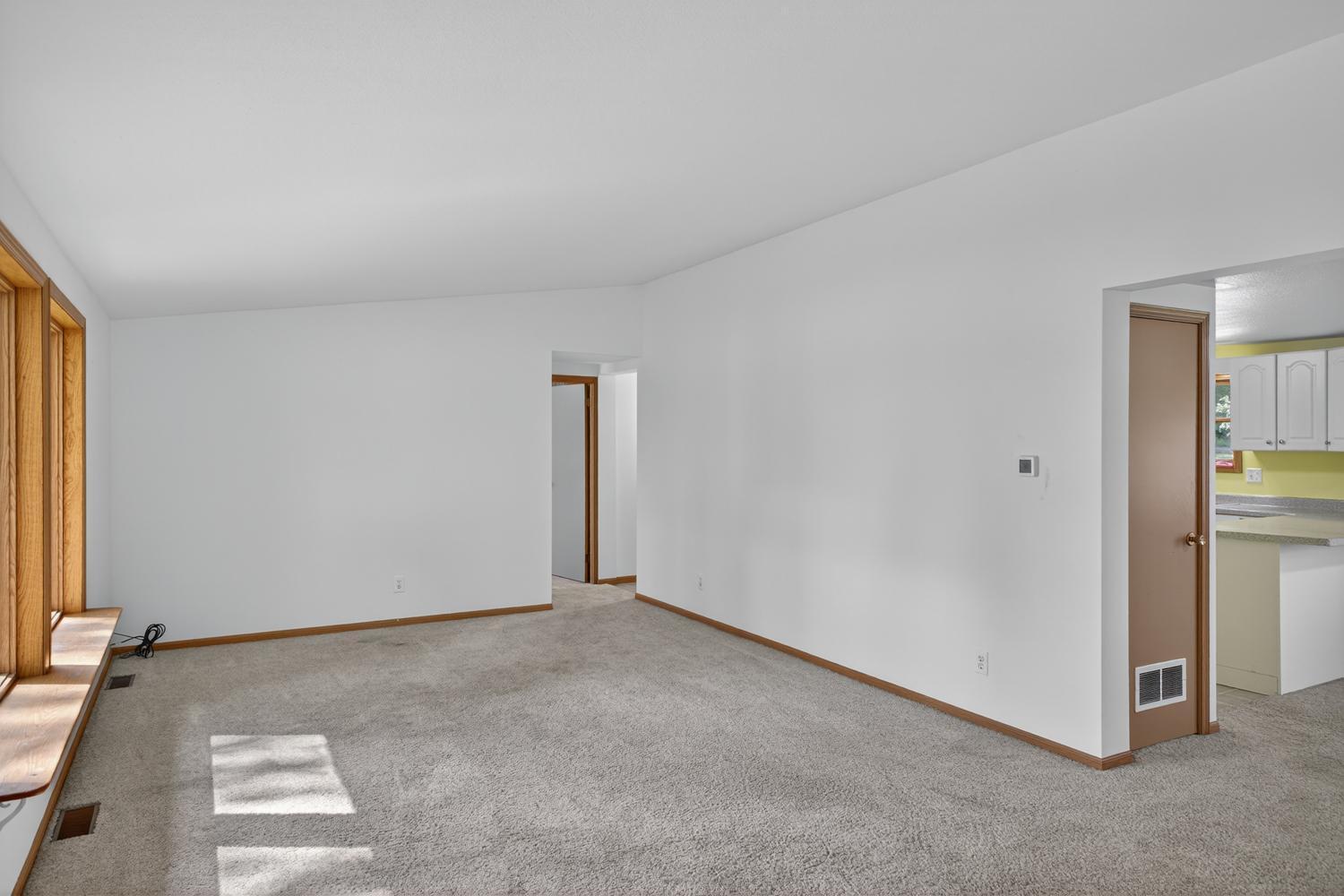 Udolpho Twp, Minnesota, 55917, United States, 5 Bedrooms Bedrooms, ,3 BathroomsBathrooms,Residential,For Sale,1940974