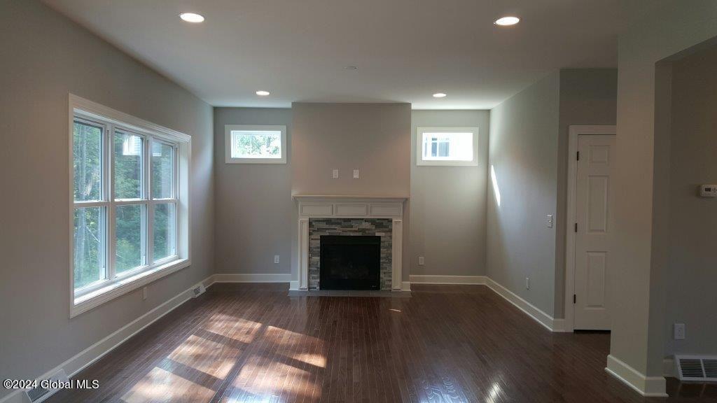 Mechanicville, New York, 12118, United States, 3 Bedrooms Bedrooms, ,3 BathroomsBathrooms,Residential,For Sale,1807710