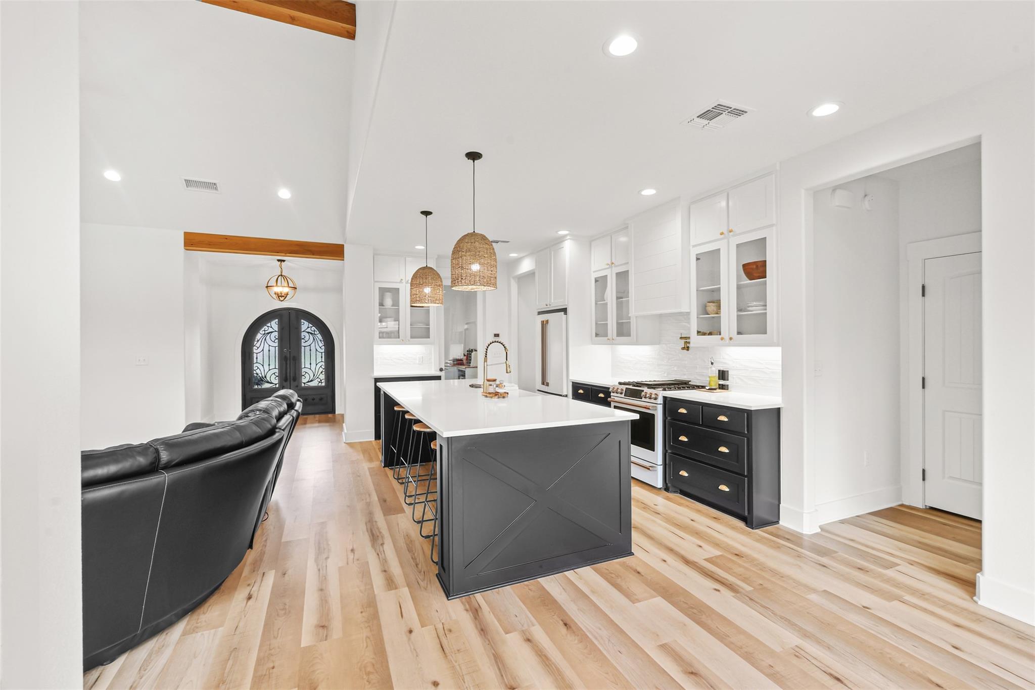 Sulphur Springs, Texas, 75482, United States, 3 Bedrooms Bedrooms, ,3 BathroomsBathrooms,Residential,For Sale,1915437