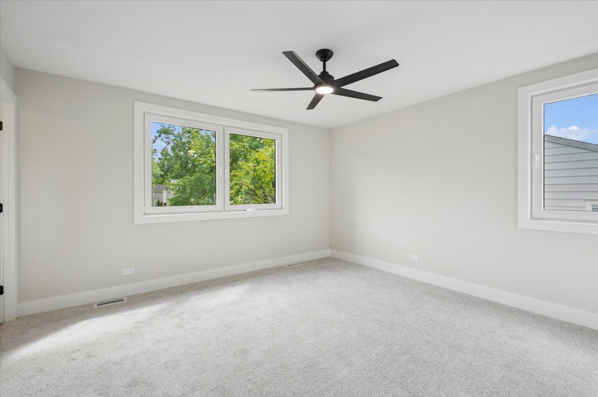 Naperville, Illinois, 60565, United States, 4 Bedrooms Bedrooms, ,3 BathroomsBathrooms,Residential,For Sale,1932605