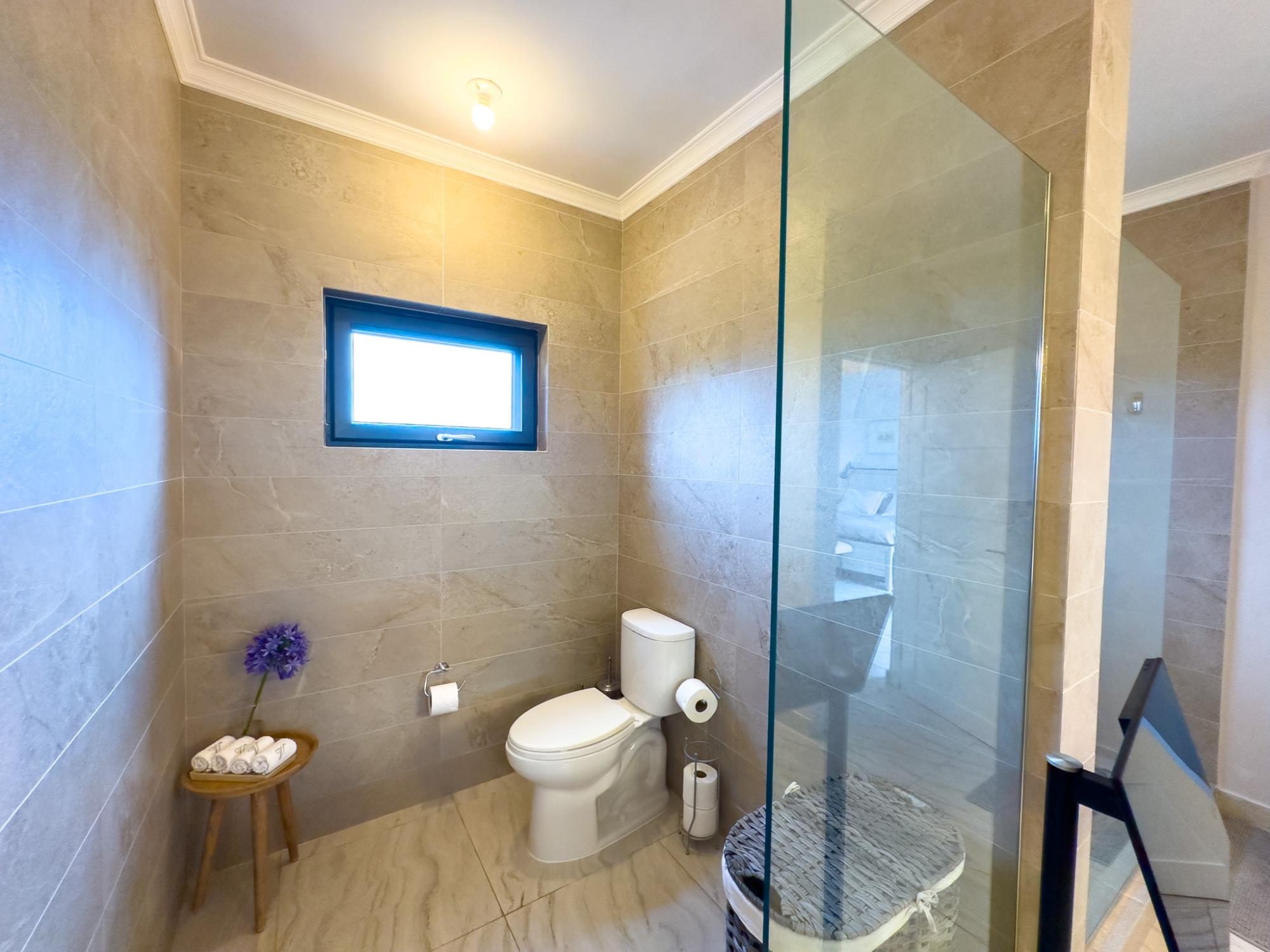 Kingston & St. Andrew, JM, 4 Bedrooms Bedrooms, ,5 BathroomsBathrooms,Residential,For Sale,1837675