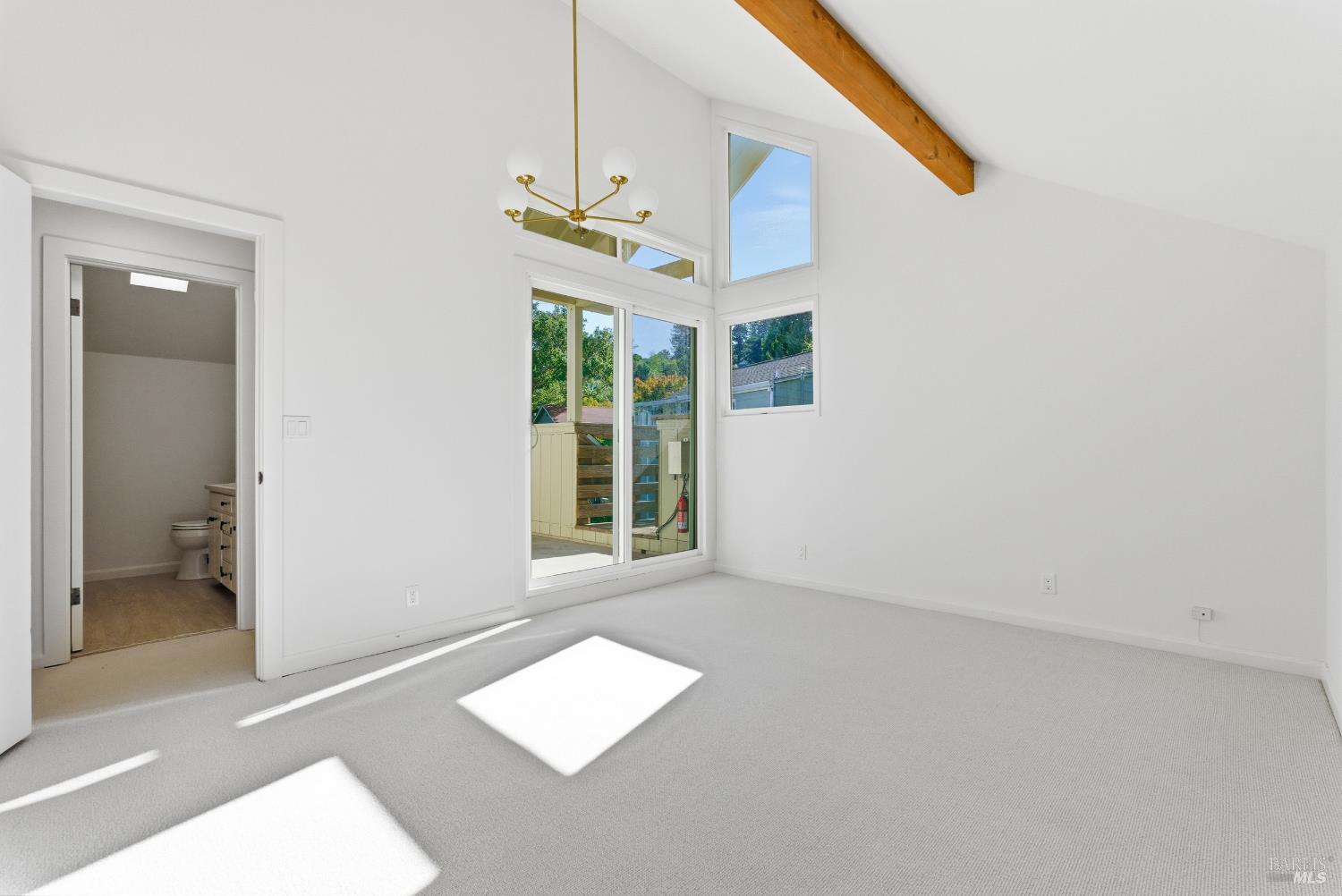 Corte Madera, California, 94925, United States, 6 Bedrooms Bedrooms, ,3 BathroomsBathrooms,Residential,For Sale,1986479