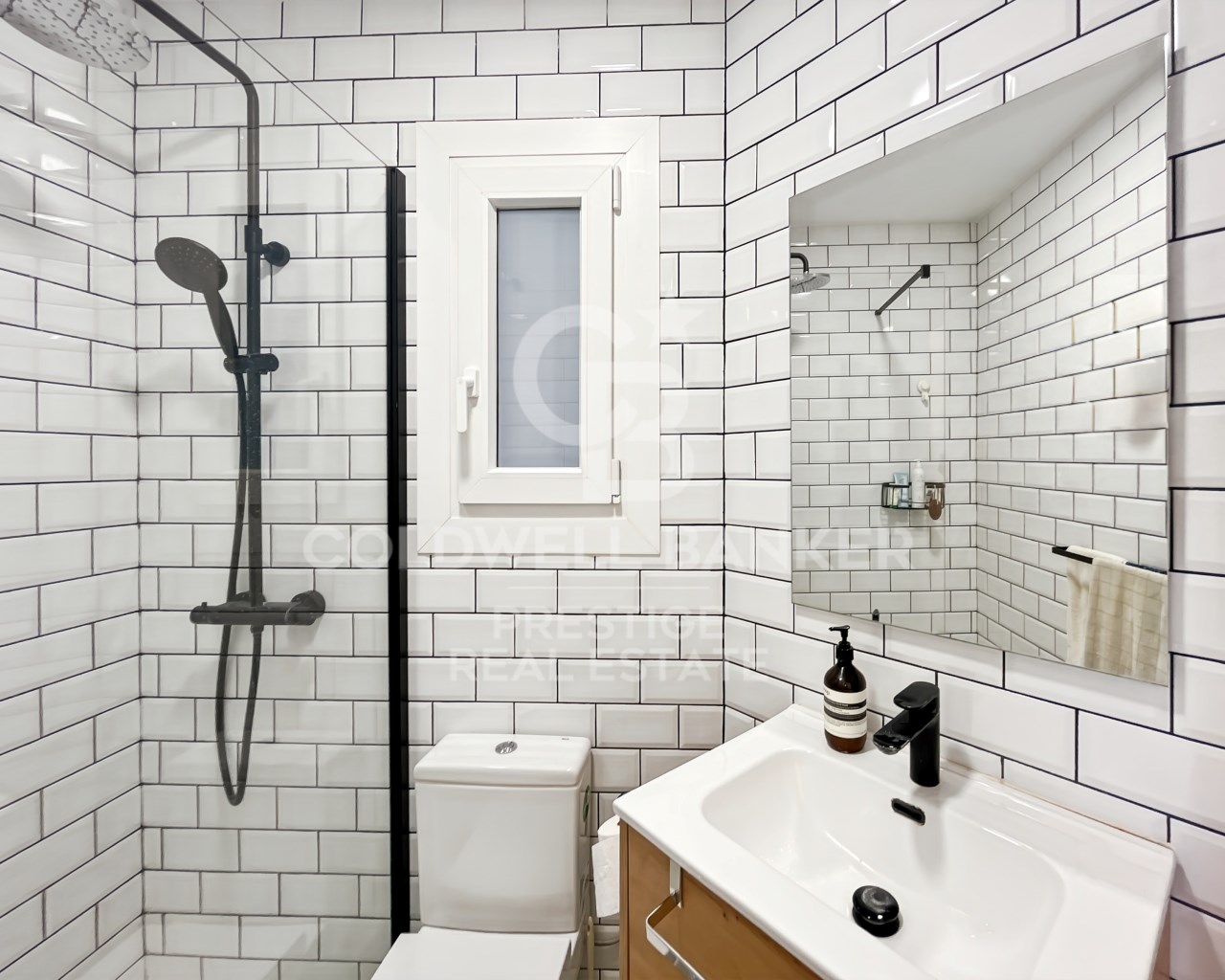 Barcelona, Catalonia, ES, 2 Bedrooms Bedrooms, ,1 BathroomBathrooms,Residential,For Sale,1908860