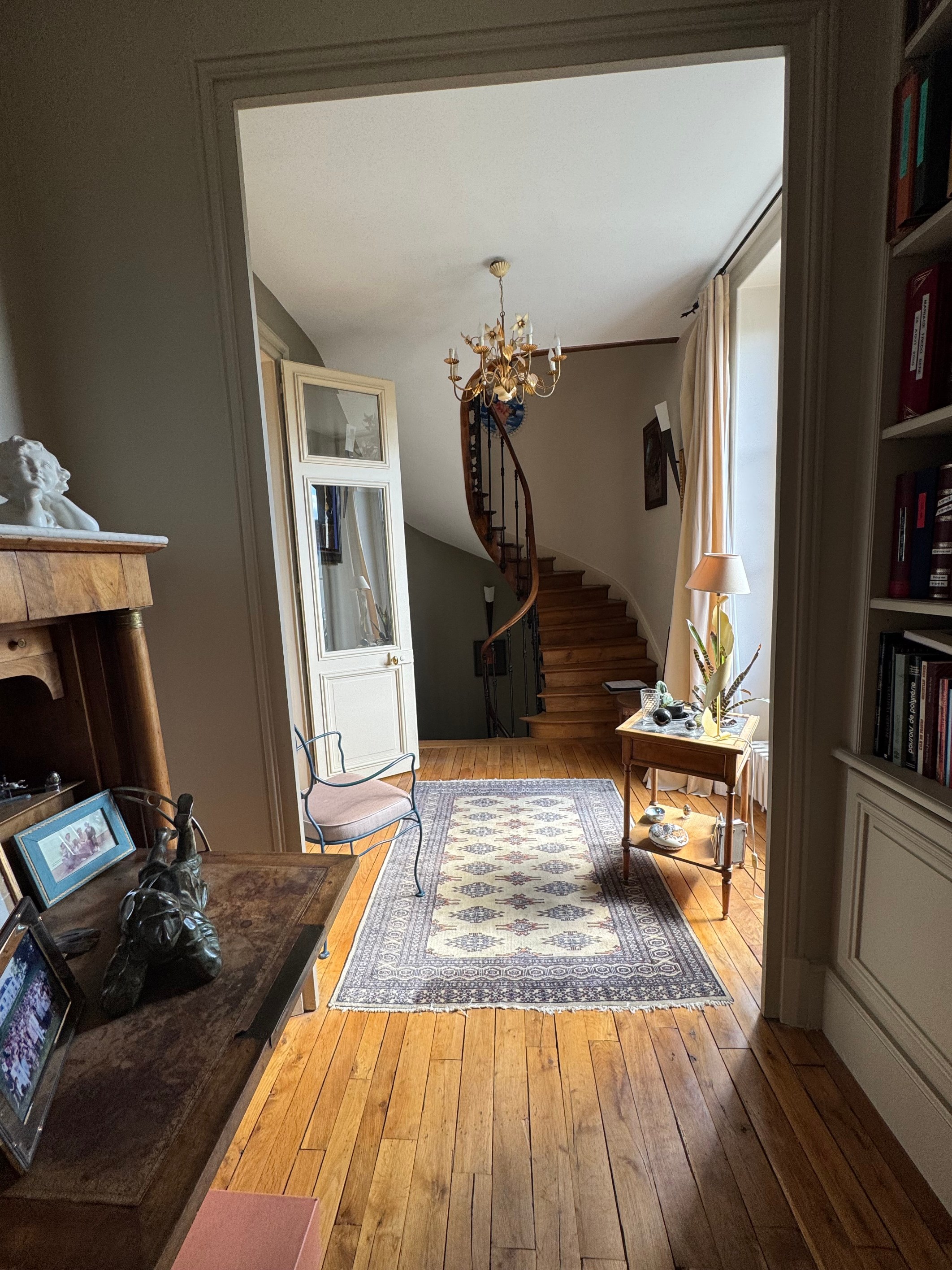  For Sale – Magnificent Riverside Home with Park and Swimming Pool - 物件實景