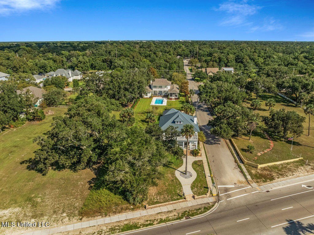 Gulfport, Mississippi, 39501, United States, 4 Bedrooms Bedrooms, ,3 BathroomsBathrooms,Residential,For Sale,1974056