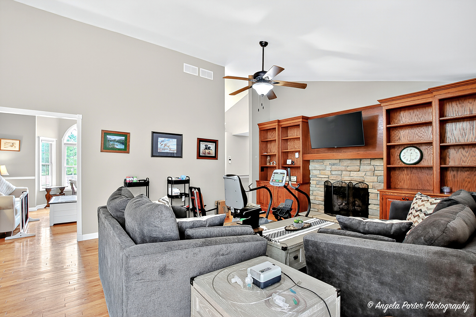 Mchenry, Illinois, 60051, United States, 4 Bedrooms Bedrooms, ,4 BathroomsBathrooms,Residential,For Sale,1916505