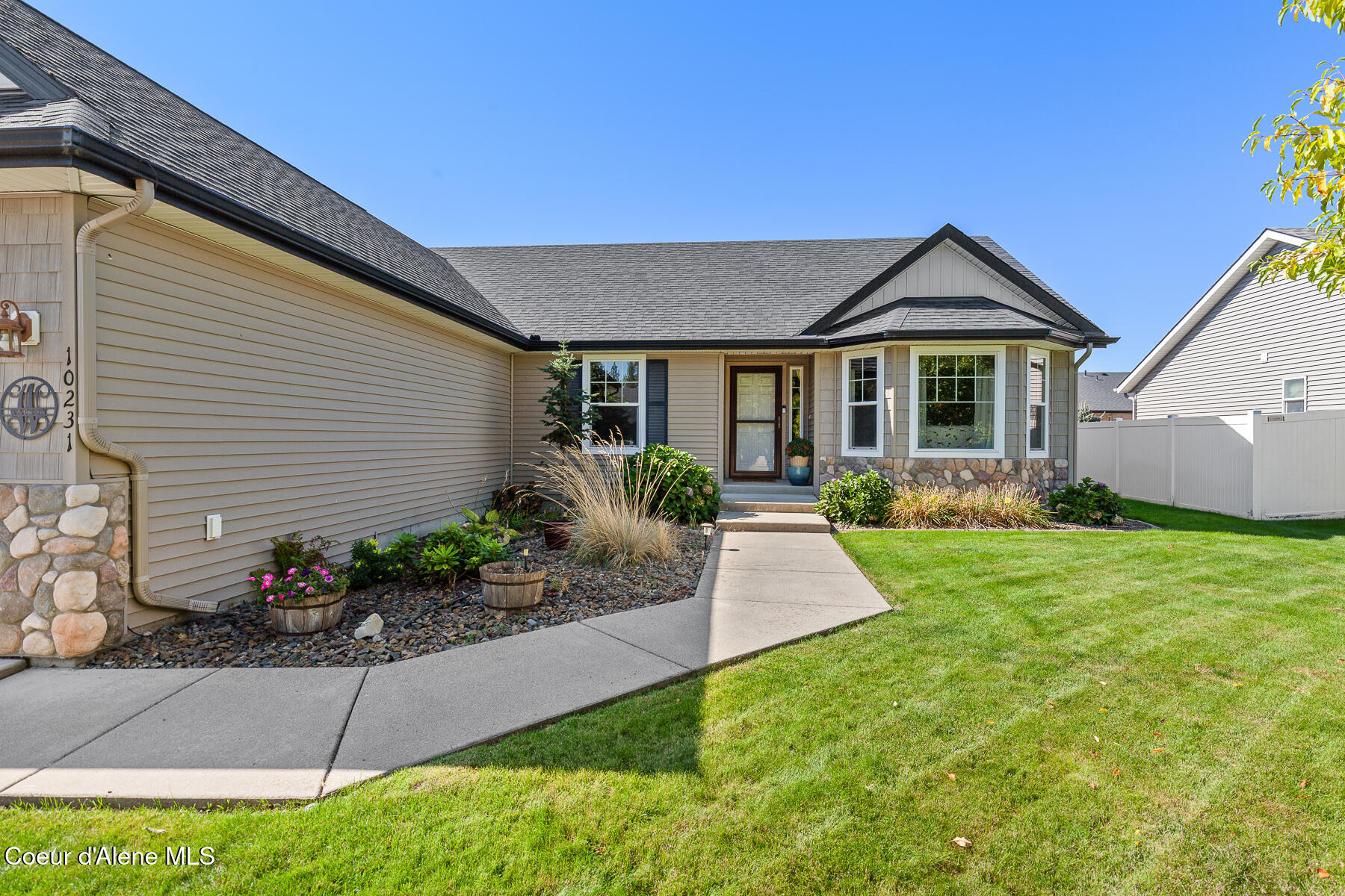 Hayden, Idaho, 83835, United States, 3 Bedrooms Bedrooms, ,2 BathroomsBathrooms,Residential,For Sale,1976202