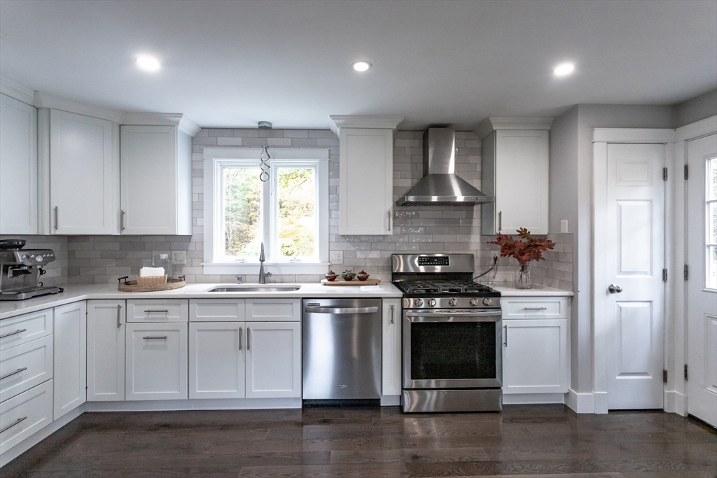 Westfield, Massachusetts, 01085, United States, 4 Bedrooms Bedrooms, ,2 BathroomsBathrooms,Residential,For Sale,1967509