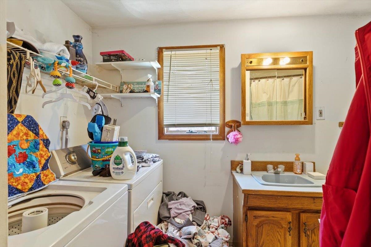 Milton, New Hampshire, 03851, United States, ,Residential,For Sale,1982719