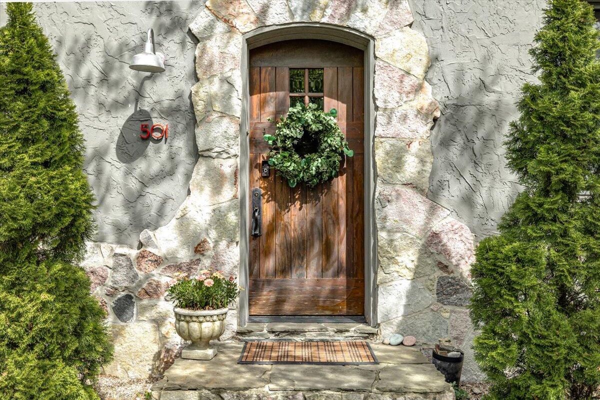 Michiana Shores, Indiana, 46360, United States, 5 Bedrooms Bedrooms, ,4 BathroomsBathrooms,Residential,For Sale,1949684