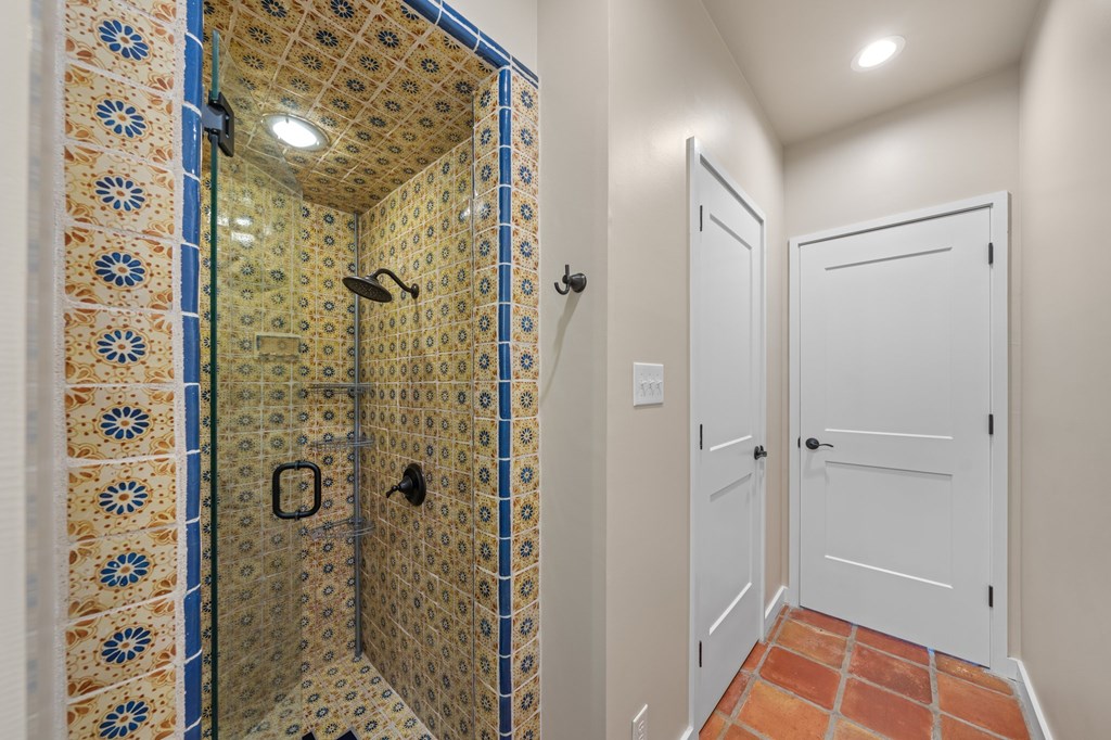 Kerrville, Texas, 78028, United States, 4 Bedrooms Bedrooms, ,5 BathroomsBathrooms,Residential,For Sale,1735504