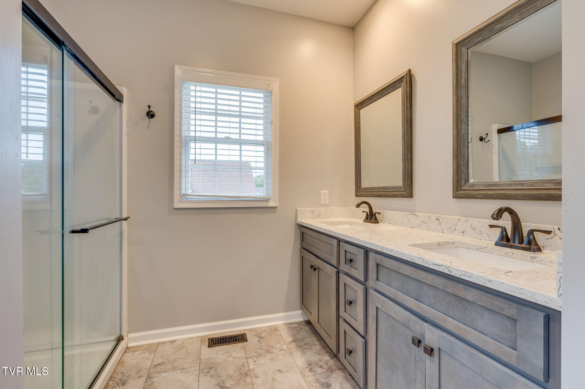 Gray, Tennessee, 37615, United States, 3 Bedrooms Bedrooms, ,4 BathroomsBathrooms,Residential,For Sale,1978151