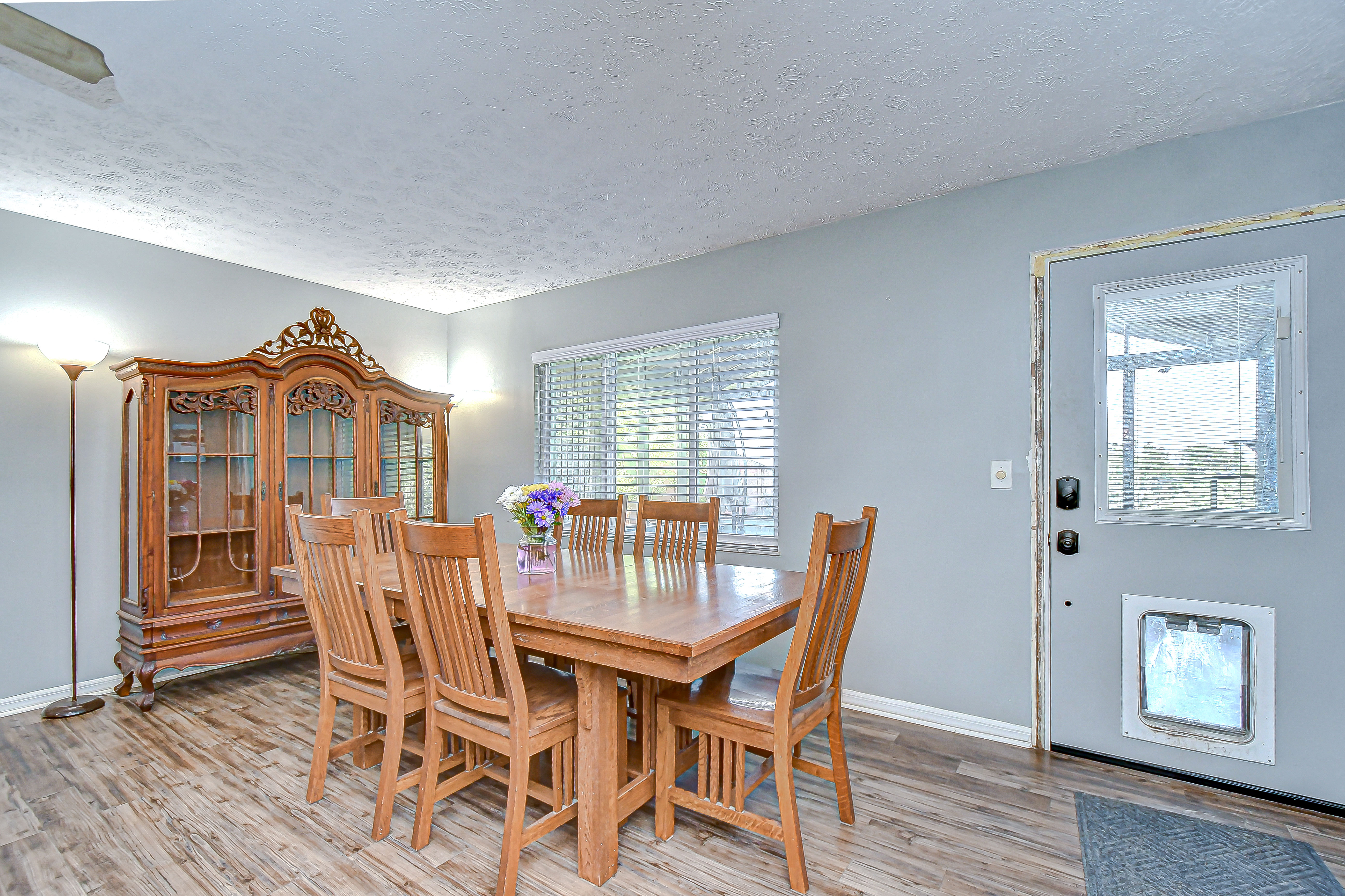 Dade City, Florida, 33523, United States, 4 Bedrooms Bedrooms, ,3 BathroomsBathrooms,Residential,For Sale,1873323