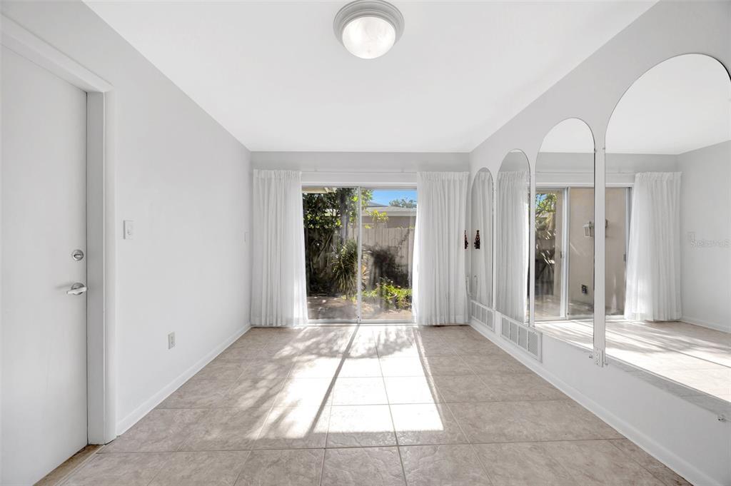 Largo, Florida, 33774, United States, 3 Bedrooms Bedrooms, ,2 BathroomsBathrooms,Residential,For Sale,1776970