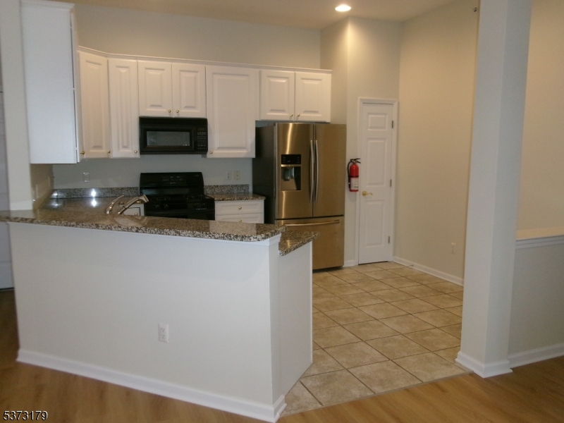 Wayne Twp., New Jersey, 07470, United States, 2 Bedrooms Bedrooms, ,2 BathroomsBathrooms,Residential,For Sale,1970716