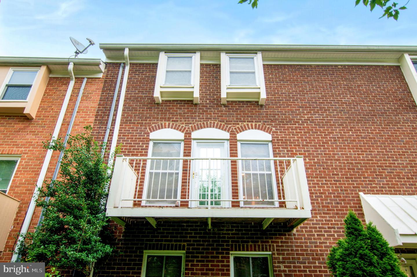 Fairfax, Virginia, 22031, United States, 3 Bedrooms Bedrooms, ,3 BathroomsBathrooms,Residential,For Sale,1916694