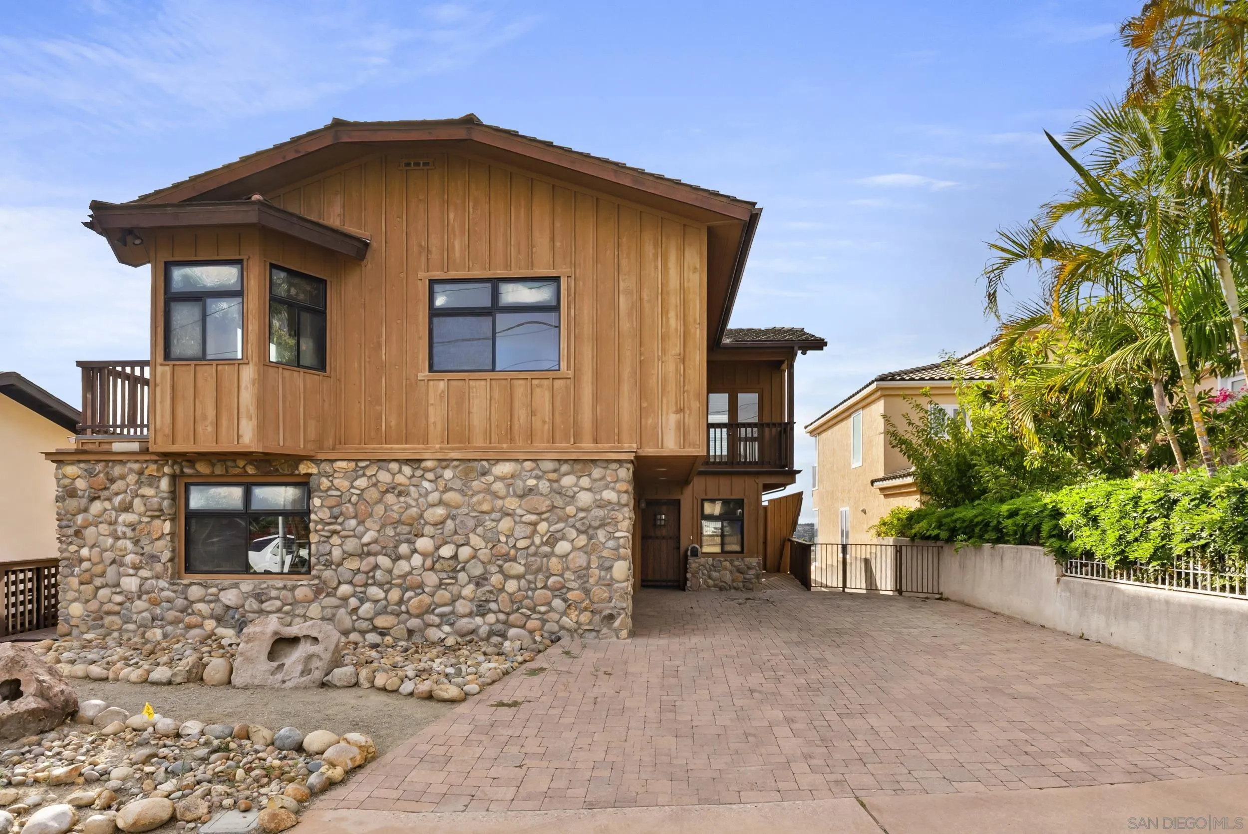 San Diego, California, 92117, United States, 3 Bedrooms Bedrooms, ,3 BathroomsBathrooms,Residential,For Sale,1966862