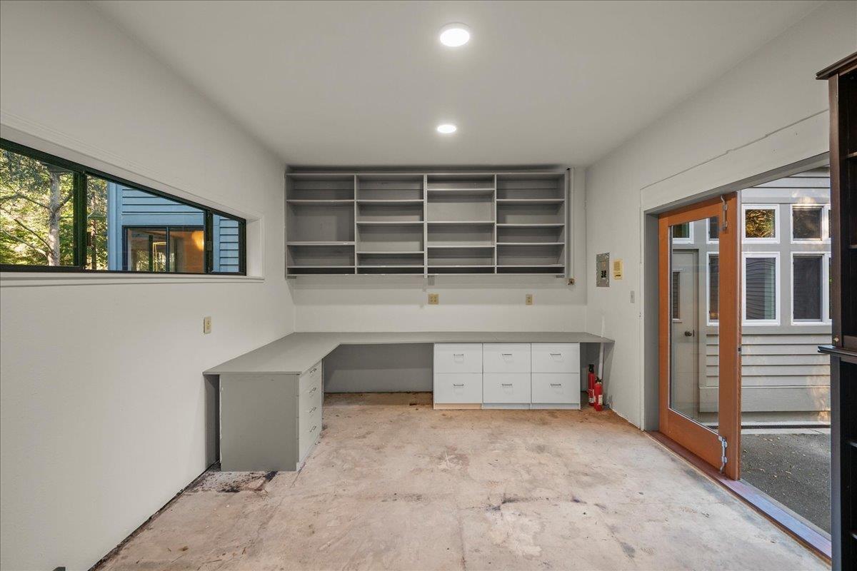 Los Altos Hills, California, 94022, United States, 5 Bedrooms Bedrooms, ,5 BathroomsBathrooms,Residential,For Sale,1907317