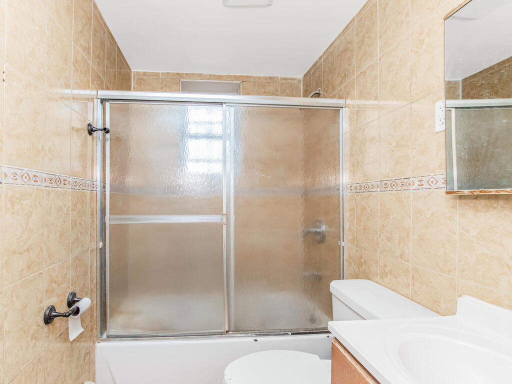 Bronx, New York, 10462, United States, 8 Bedrooms Bedrooms, ,3 BathroomsBathrooms,Residential,For Sale,1981445