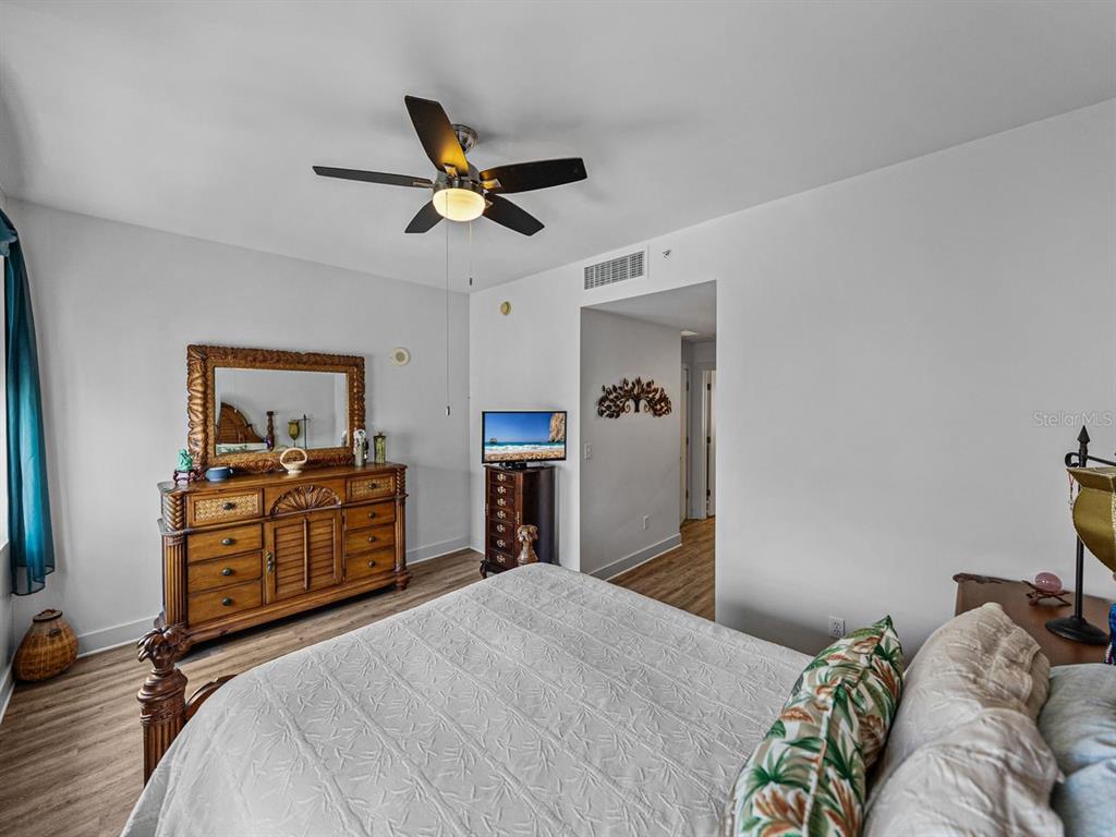 Tampa, Florida, 33602, United States, 1 Bedroom Bedrooms, ,2 BathroomsBathrooms,Residential,For Sale,1807675