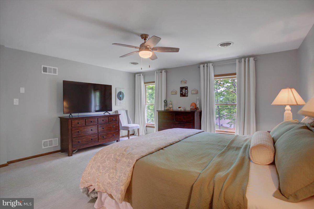 Fairfield, Pennsylvania, 17320, United States, 5 Bedrooms Bedrooms, ,4 BathroomsBathrooms,Residential,For Sale,1804551