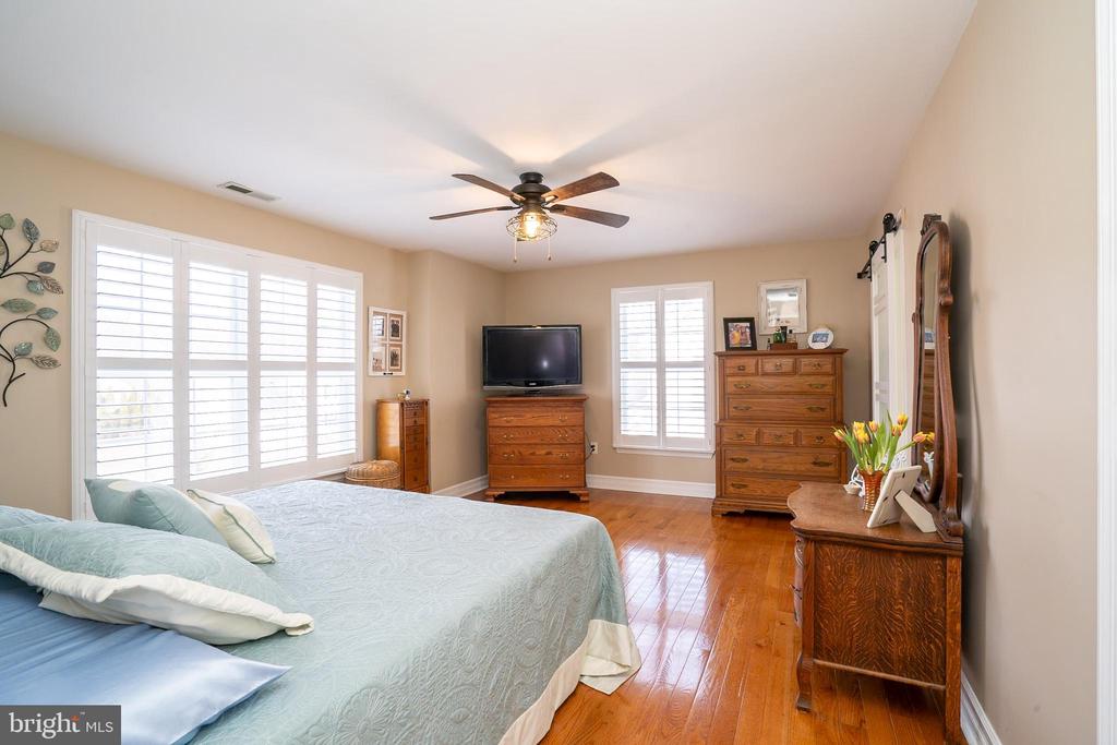 Monmouth Junction, New Jersey, 08852, United States, 4 Bedrooms Bedrooms, ,3 BathroomsBathrooms,Residential,For Sale,1869569