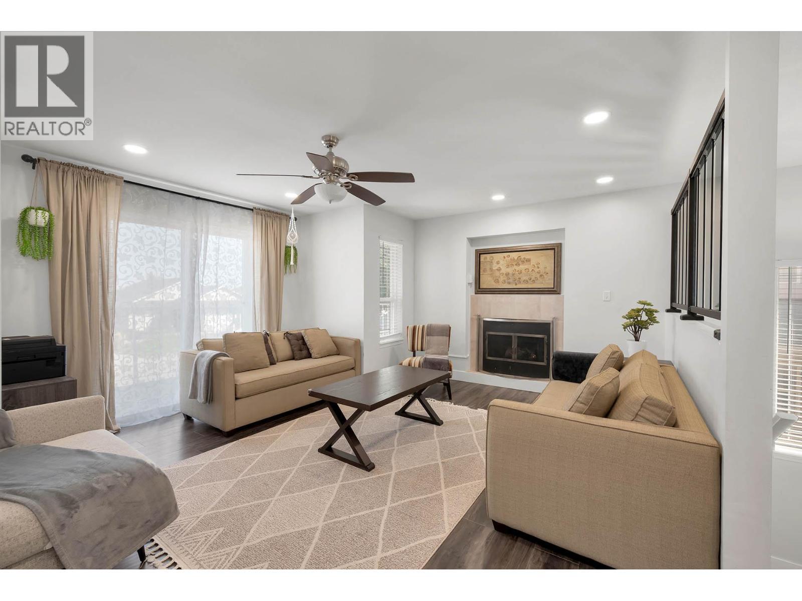 KAMLOOPS, British Columbia, V1S 1W2, CA, 6 Bedrooms Bedrooms, ,4 BathroomsBathrooms,Residential,For Sale,1950563