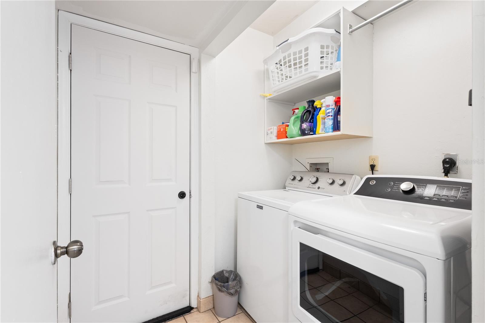 Gainsville, Florida, 32607, United States, 5 Bedrooms Bedrooms, ,4 BathroomsBathrooms,Residential,For Sale,2014852