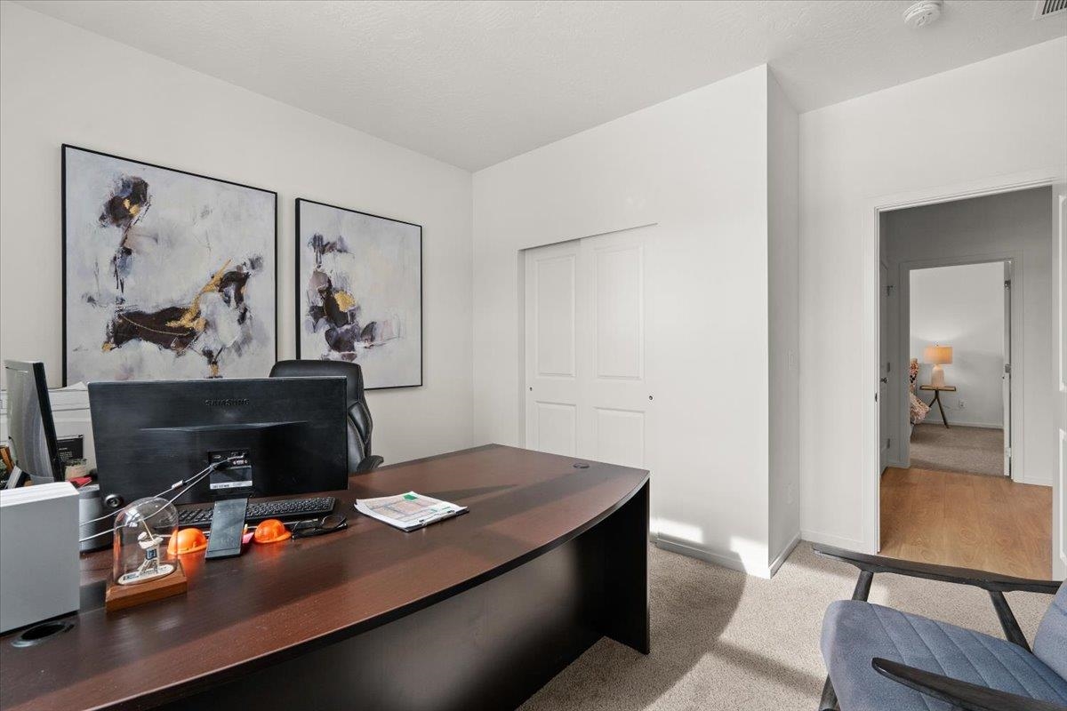 Deer Park, Washington, 99006, United States, 3 Bedrooms Bedrooms, ,2 BathroomsBathrooms,Residential,For Sale,1873845