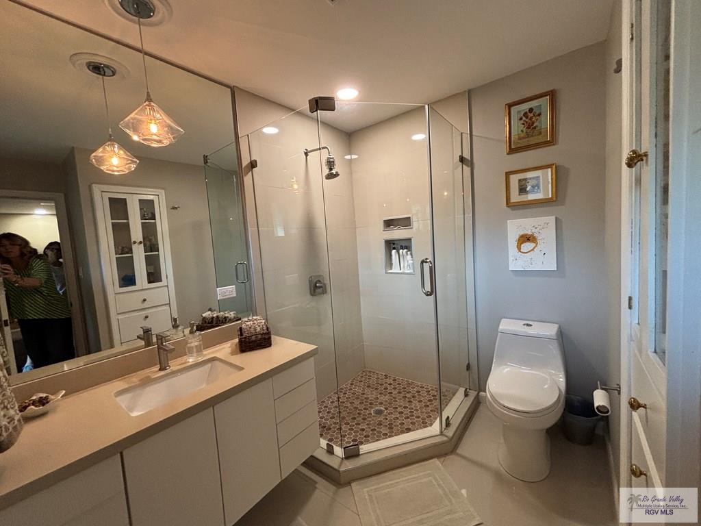 Brownsville, Texas, 78521, United States, 4 Bedrooms Bedrooms, ,4 BathroomsBathrooms,Residential,For Sale,1991275