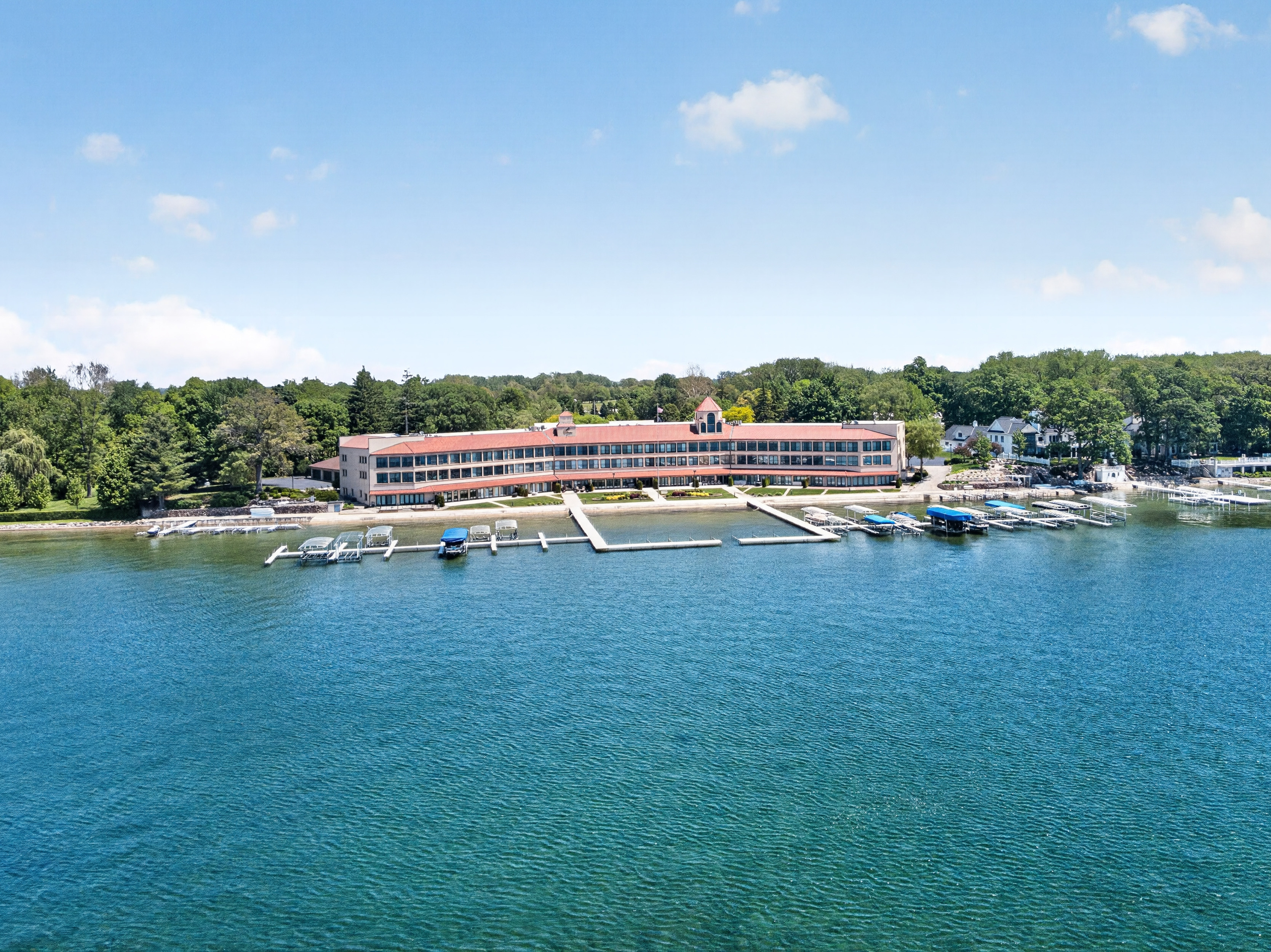  Luxury Lake Living - 物件實景