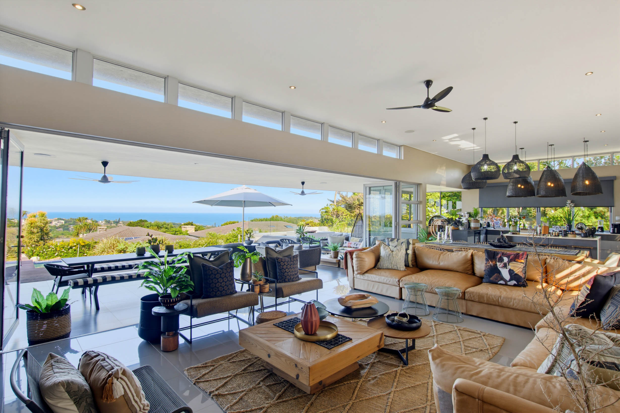 Contemporary Coastal Luxury with Panoramic Ocean Views in Brettenwood Estate - 物件實景