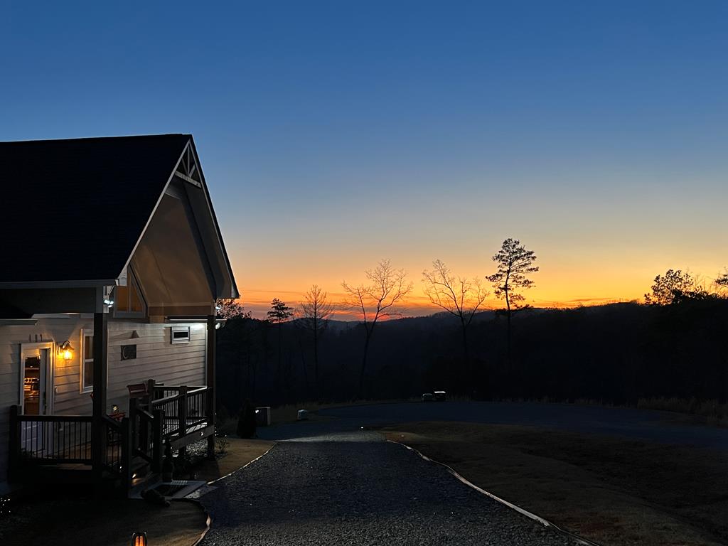 Ellijay, Georgia, 30540, United States, 3 Bedrooms Bedrooms, ,3 BathroomsBathrooms,Residential,For Sale,2003532