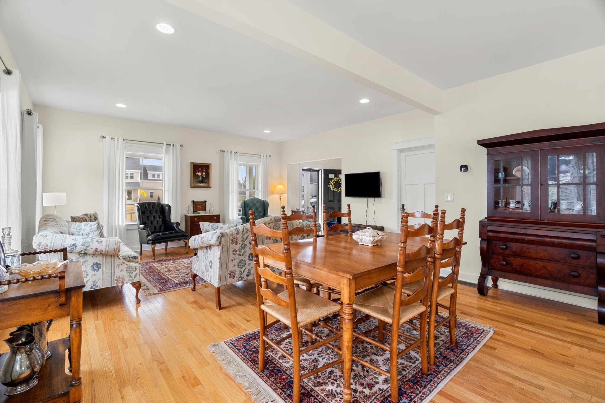 Rochester, New Hampshire, 03867, United States, 3 Bedrooms Bedrooms, ,3 BathroomsBathrooms,Residential,For Sale,1942265
