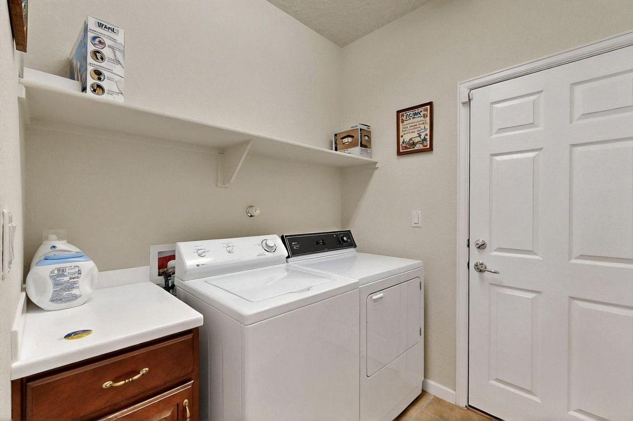 Rio Rancho, New Mexico, 87124, United States, 4 Bedrooms Bedrooms, ,3 BathroomsBathrooms,Residential,For Sale,1804935