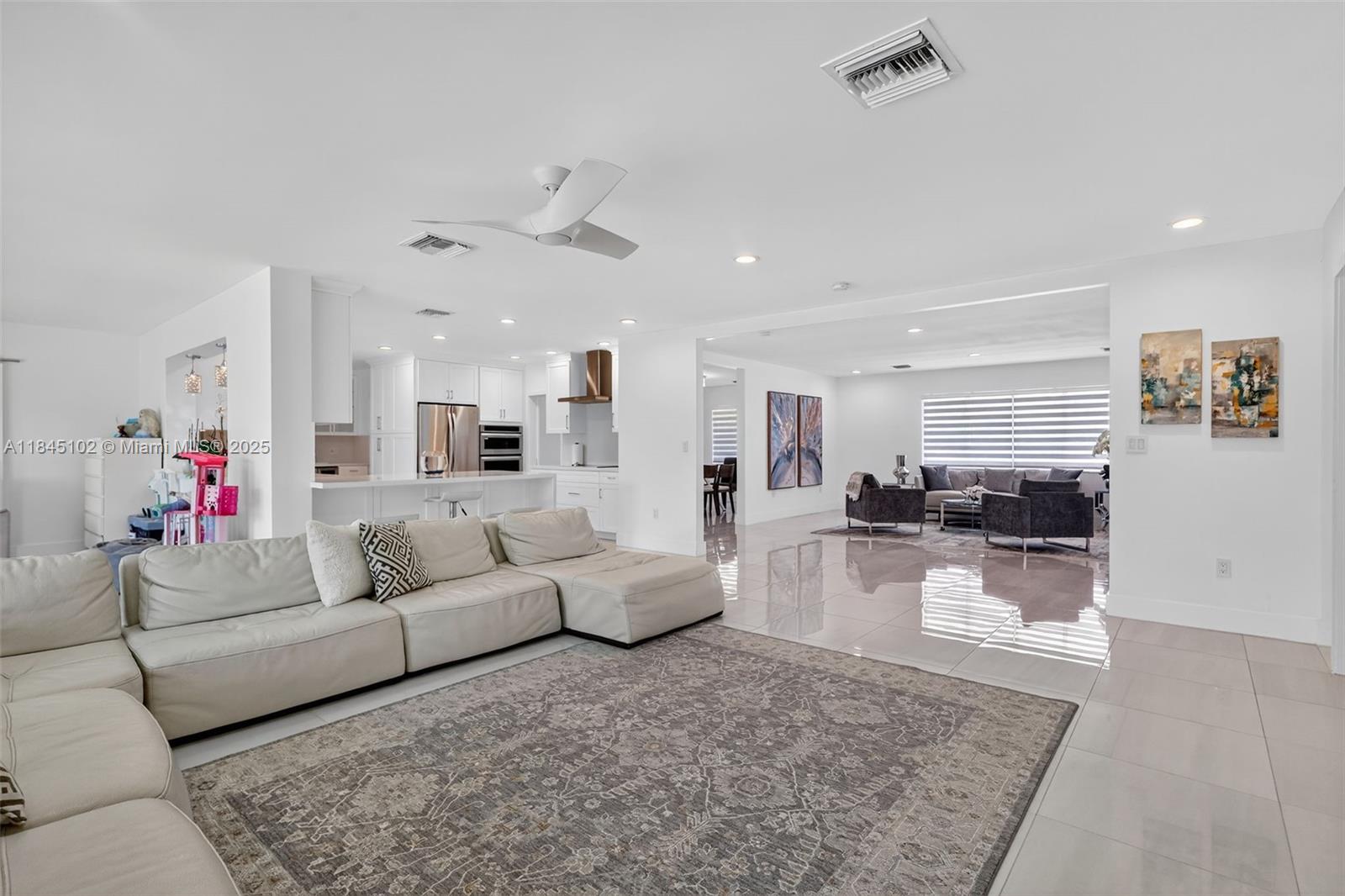 Palmetto Bay, Florida, 33158, United States, 4 Bedrooms Bedrooms, ,4 BathroomsBathrooms,Residential,For Sale,1900874