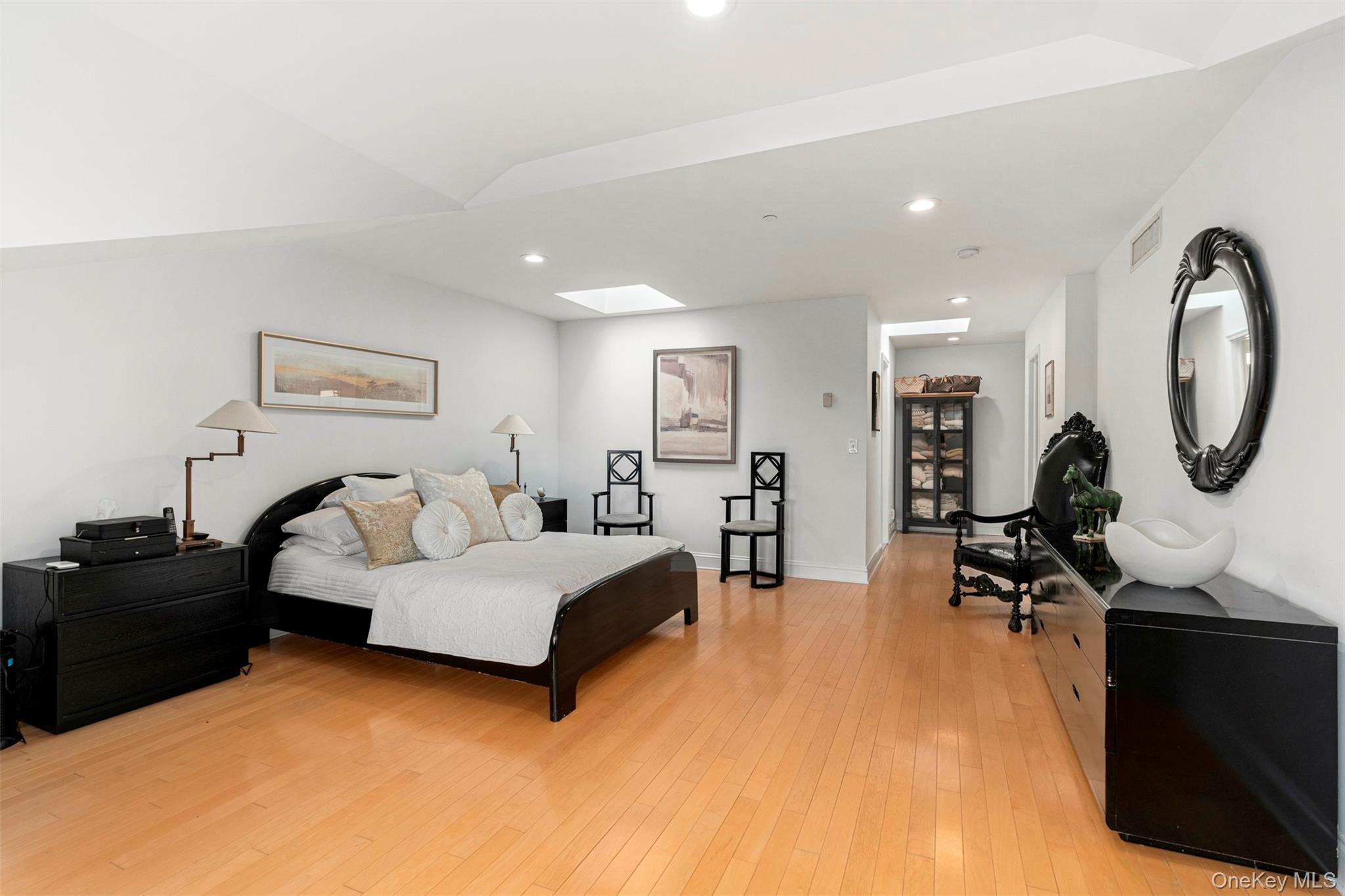 Piermont, New York, 10968, United States, 2 Bedrooms Bedrooms, ,3 BathroomsBathrooms,Residential,For Sale,1941803