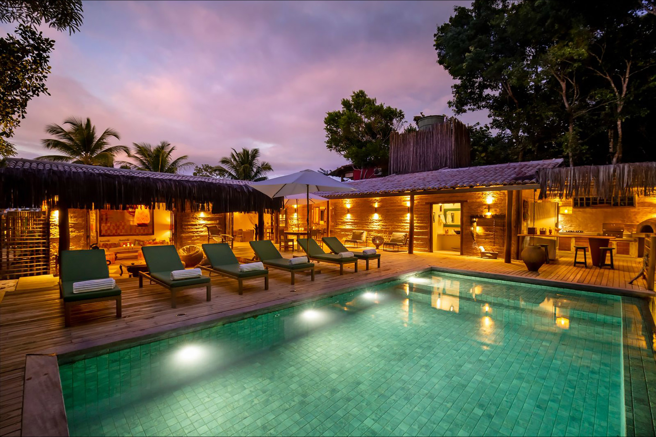  Refined residence with sophisticated interiors and native forest views - 物件實景