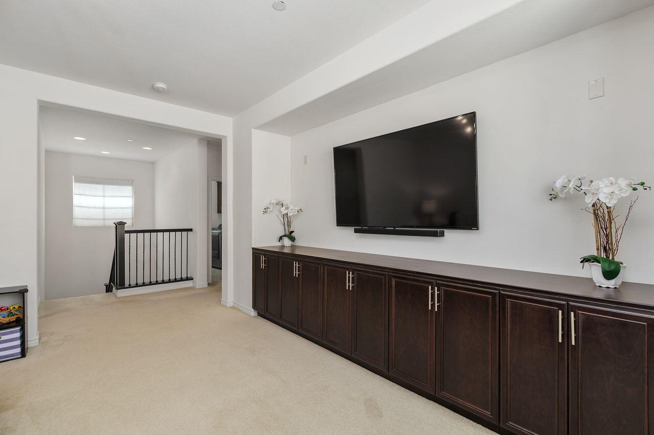 Palm Desert, California, 92211, United States, 4 Bedrooms Bedrooms, ,3 BathroomsBathrooms,Residential,For Sale,1913573