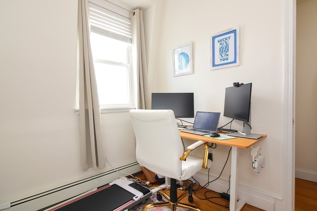 Boston, Massachusetts, 02127, United States, 2 Bedrooms Bedrooms, ,2 BathroomsBathrooms,Residential,For Sale,1826519