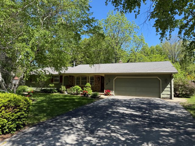 Redwood Pl, Sturgeon Bay, WI 54235