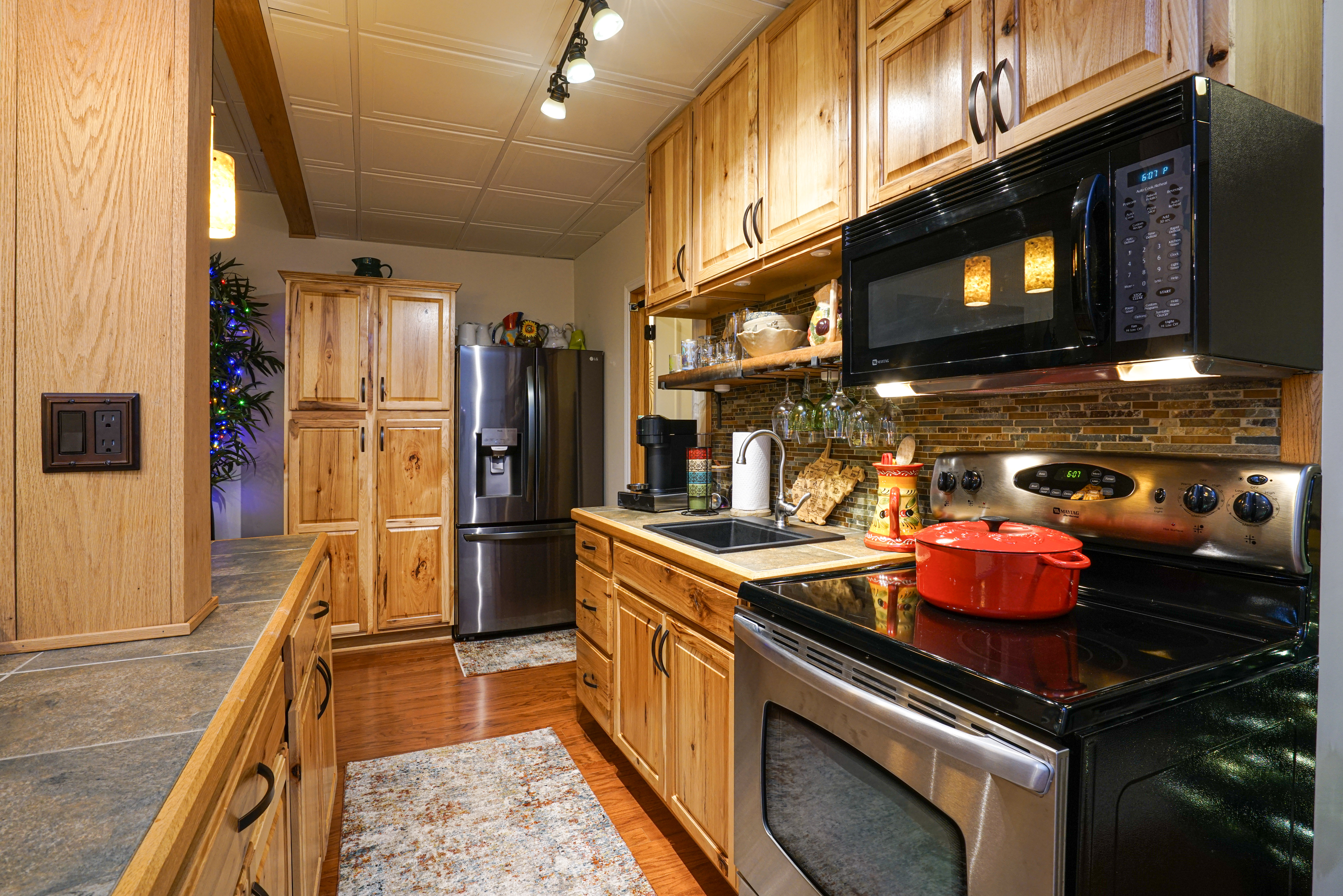 Horner, West Virginia, 26732, United States, 4 Bedrooms Bedrooms, ,4 BathroomsBathrooms,Residential,For Sale,1955004